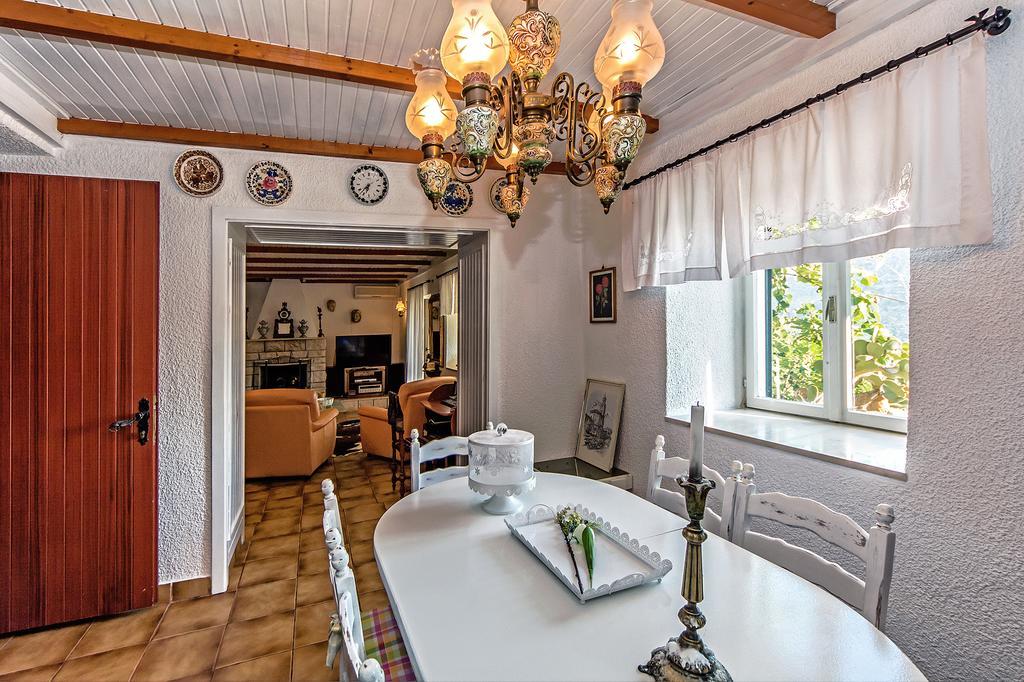 Villa Blanka Zrnovnica Номер фото